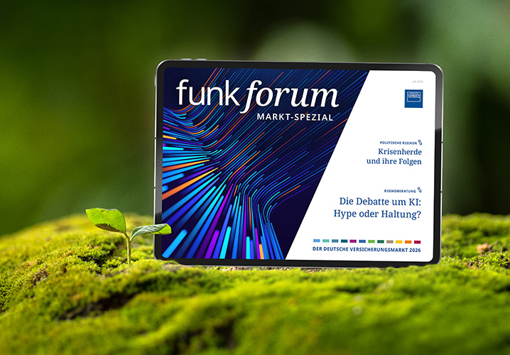 Digitales Magazin Funk Forum Markt Spezial auf einem Tablet auf einem Moosuntergrund neben einer kleinen Pflanze